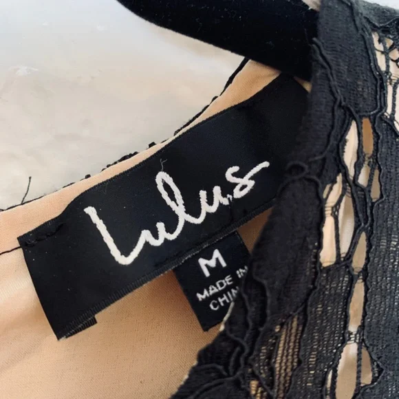 Lulus Dress Black Lace Bodycon Size Medium Long Sleeve LBD Whimsygoth Witchy - Picture 3 of 12